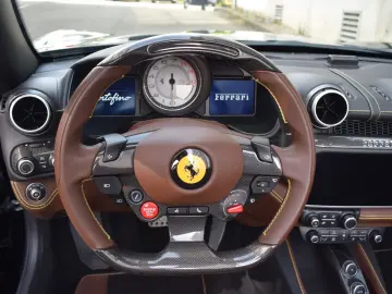 FERRARI Portofino 3.9 T V8 DCT  Carbon LED Lenkrad PPF