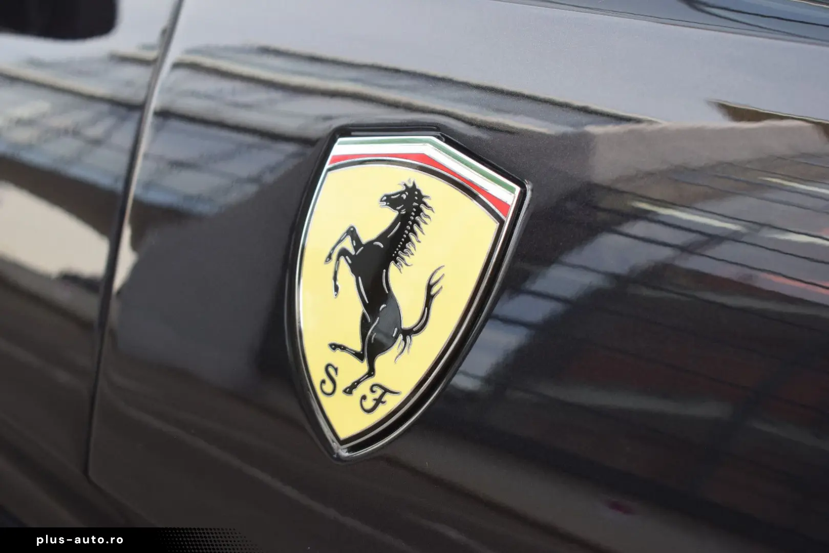 FERRARI Portofino 3.9 T V8 DCT  Carbon LED Lenkrad PPF