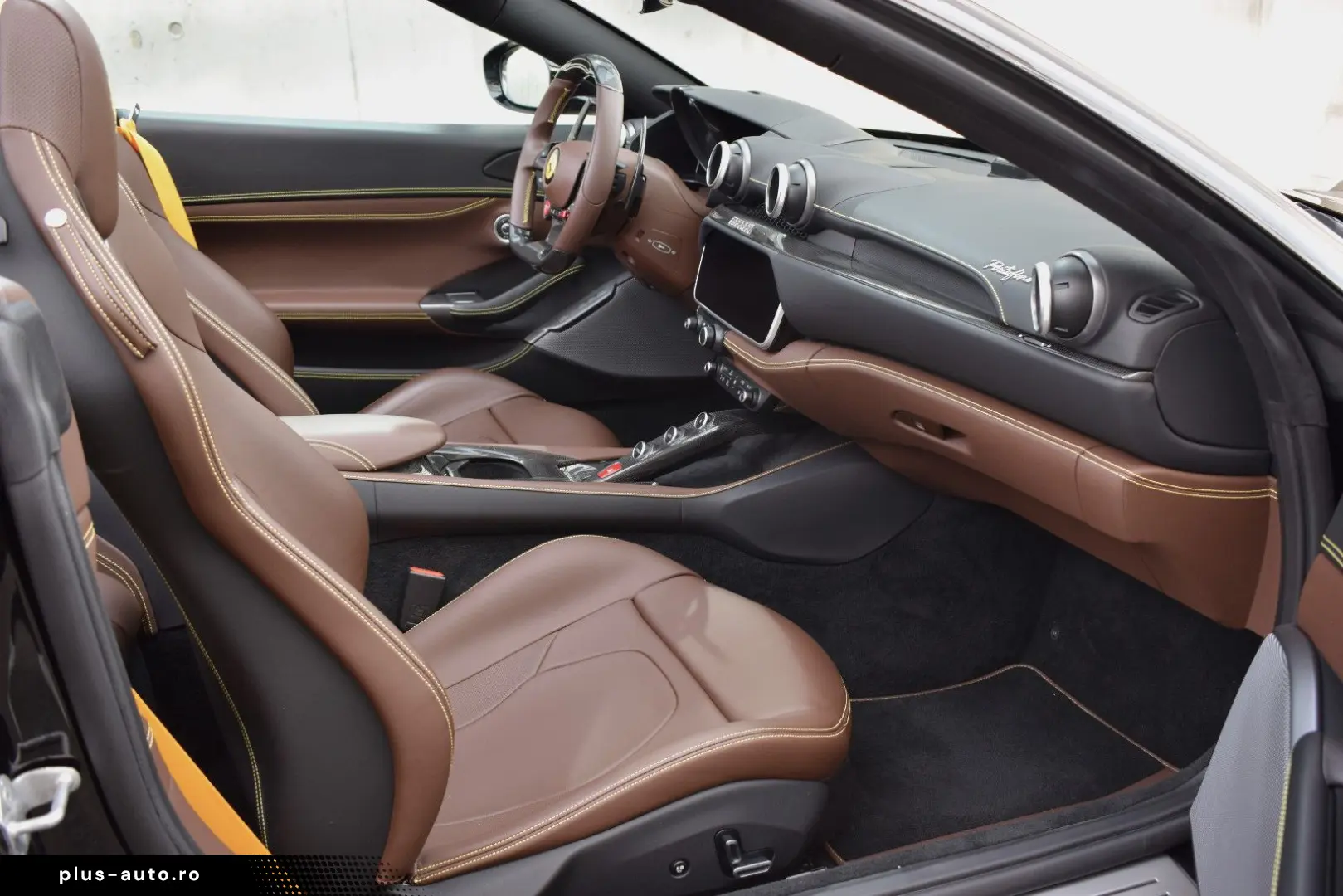 FERRARI Portofino 3.9 T V8 DCT  Carbon LED Lenkrad PPF