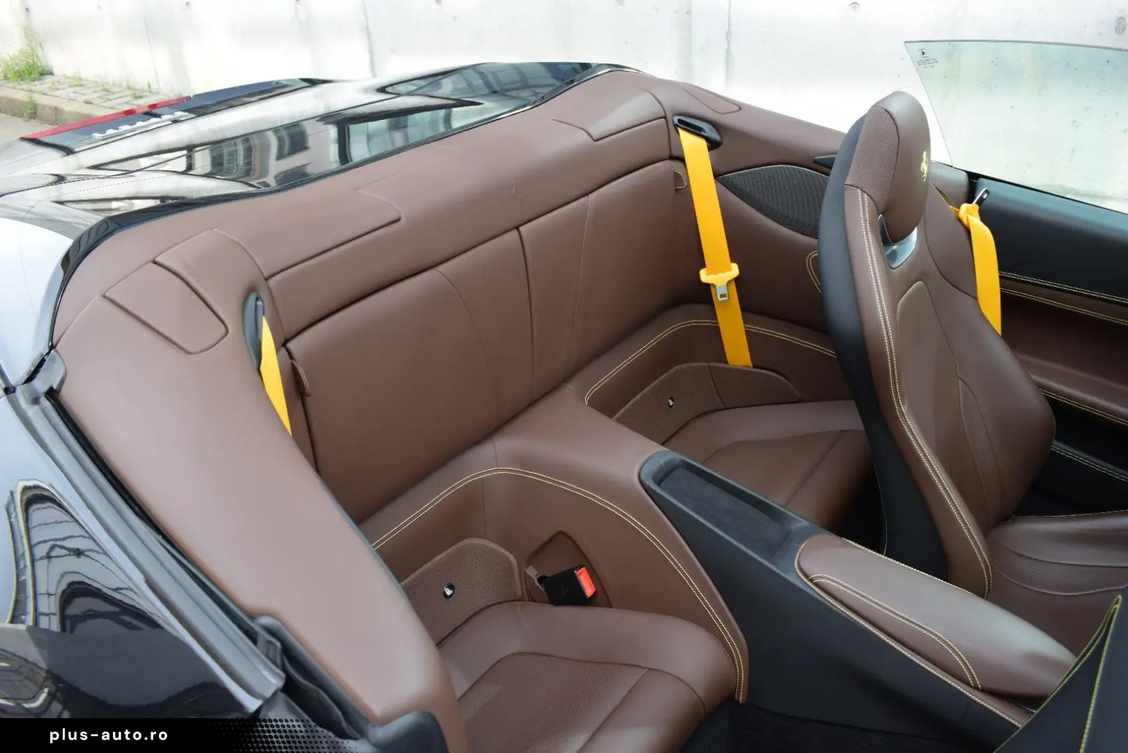 FERRARI Portofino 3.9 T V8 DCT  Carbon LED Lenkrad PPF