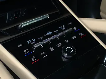 PORSCHE Cayenne Coupe   Sitzbelüftung   Luftfederung