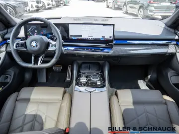 BMW 520d M-Sport AHK ACC HUD PANO 360  SITZBELÜFTUNG