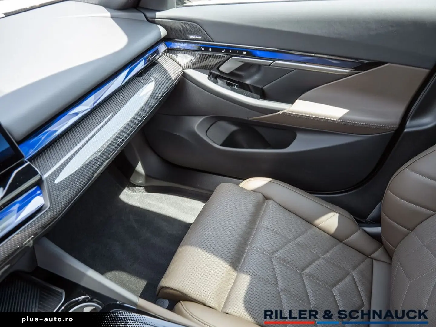 BMW 520d M-Sport AHK ACC HUD PANO 360  SITZBELÜFTUNG
