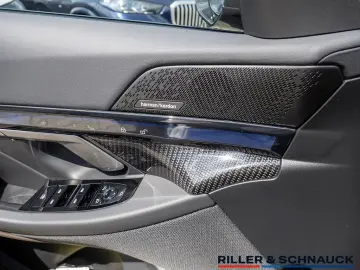 BMW 520d M-Sport AHK ACC HUD PANO 360  SITZBELÜFTUNG