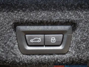 BMW 520d M-Sport AHK ACC HUD PANO 360  SITZBELÜFTUNG