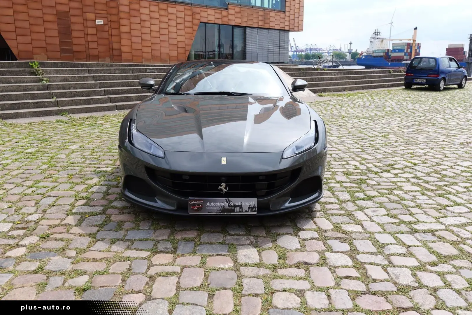 FERRARI Portofino M