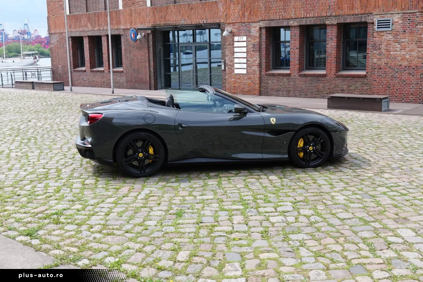 FERRARI Portofino M