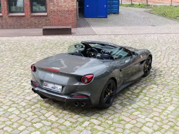 FERRARI Portofino M