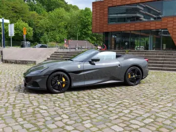 FERRARI Portofino M