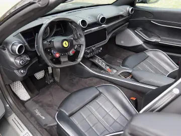 FERRARI Portofino M