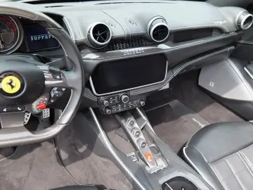 FERRARI Portofino M