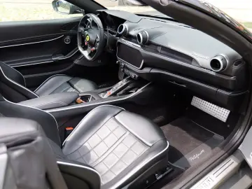 FERRARI Portofino M