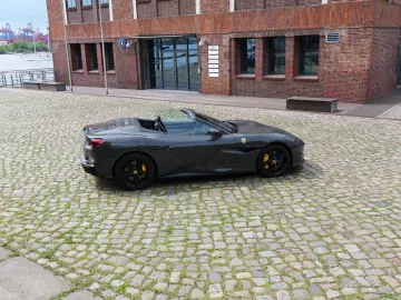 FERRARI Portofino M