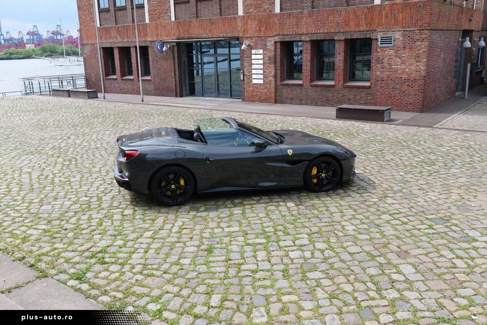 FERRARI Portofino M