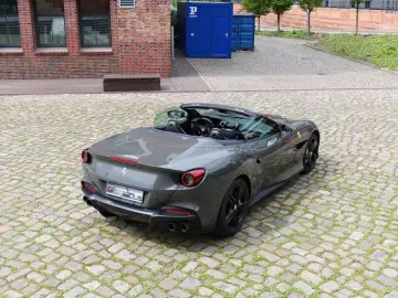 FERRARI Portofino M