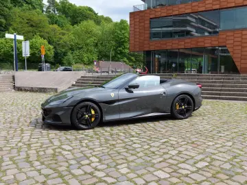FERRARI Portofino M
