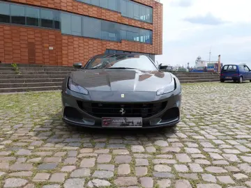 FERRARI Portofino M