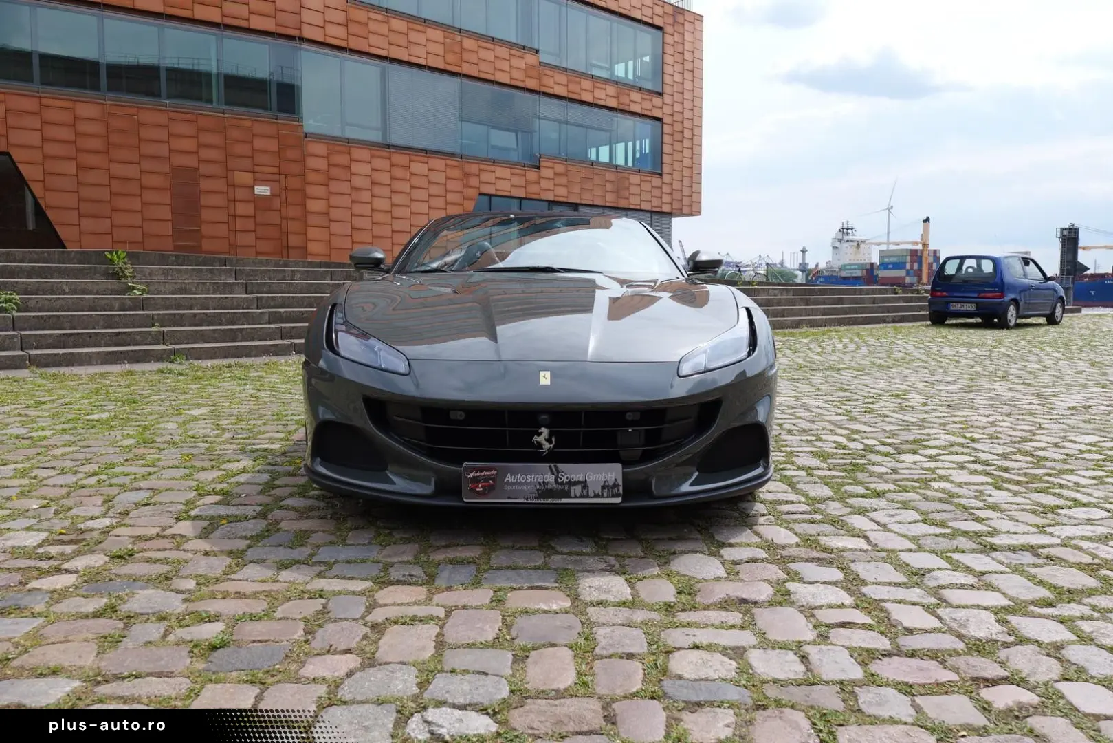 FERRARI Portofino M