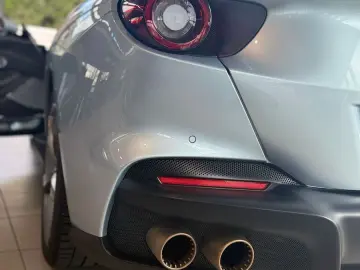 FERRARI Portofino M SITZBEL 20  APPLE CAM SCUDERIA POWER