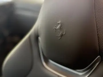 FERRARI Portofino M SITZBEL 20  APPLE CAM SCUDERIA POWER