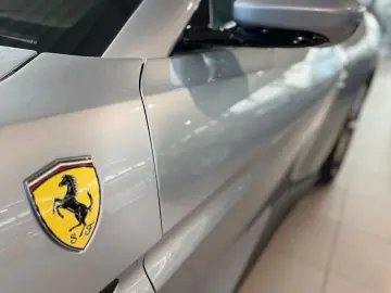 FERRARI Portofino M SITZBEL 20  APPLE CAM SCUDERIA POWER