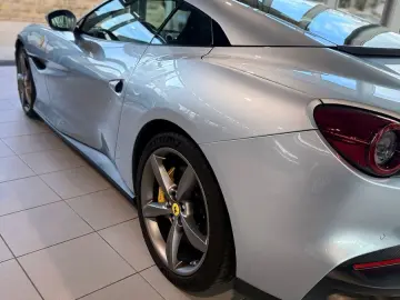 FERRARI Portofino M SITZBEL 20  APPLE CAM SCUDERIA POWER