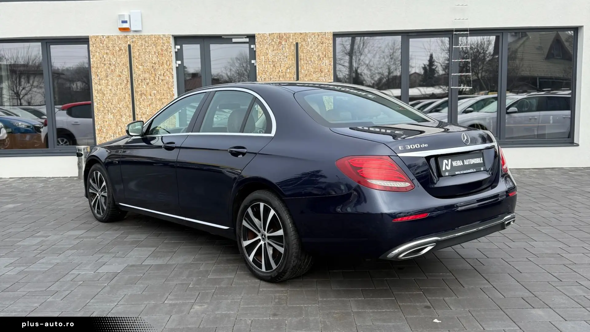Mercedes-Benz E 300