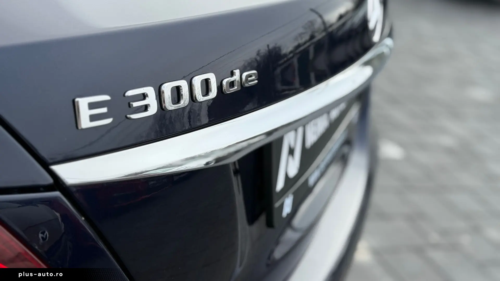 Mercedes-Benz E 300
