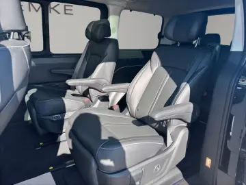 Hyundai STARIA 1.6 T-GDI HEV SIGNATURE SD PANORAMA