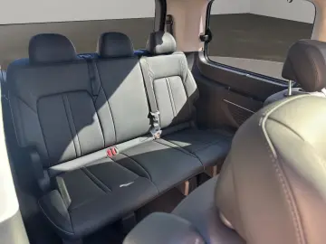 Hyundai STARIA 1.6 T-GDI HEV SIGNATURE SD PANORAMA