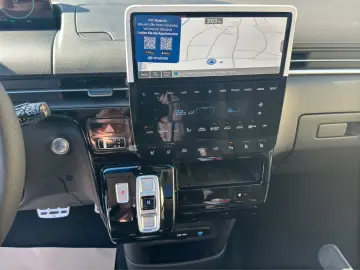 Hyundai STARIA 1.6 T-GDI HEV SIGNATURE SD PANORAMA