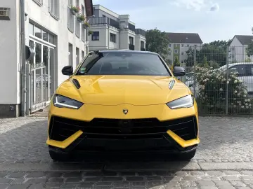 LAMBORGHINI Urus S