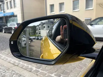 LAMBORGHINI Urus S