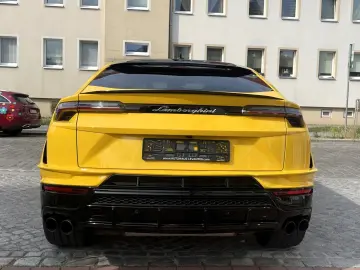 LAMBORGHINI Urus S