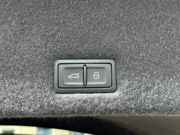 LAMBORGHINI Urus S