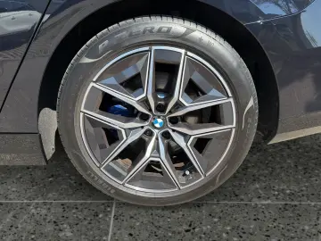 BMW 520d Limousine AHK SHZ HiFi