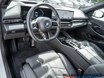 BMW 520i M-Sport Pro AHK STANDHZG ACC HUD MEM