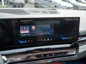 BMW 520i M-Sport Pro AHK STANDHZG ACC HUD MEM