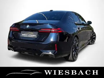 BMW 520i M Sport Pro  21  PANO HARMAN 360  AHK