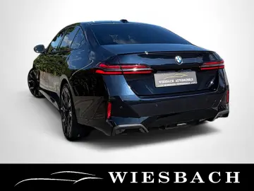 BMW 520i M Sport Pro  21  PANO HARMAN 360  AHK