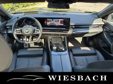 BMW 520i M Sport Pro  21  PANO HARMAN 360  AHK