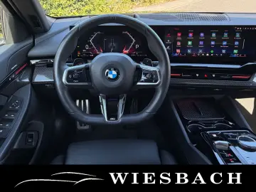 BMW 520i M Sport Pro  21  PANO HARMAN 360  AHK