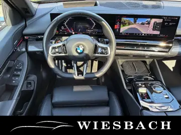 BMW 520i M Sport Pro  21  PANO HARMAN 360  AHK