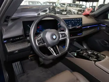BMW 520d xDrive M Sport HUD ACC 360 KAM RFK NAVI LM