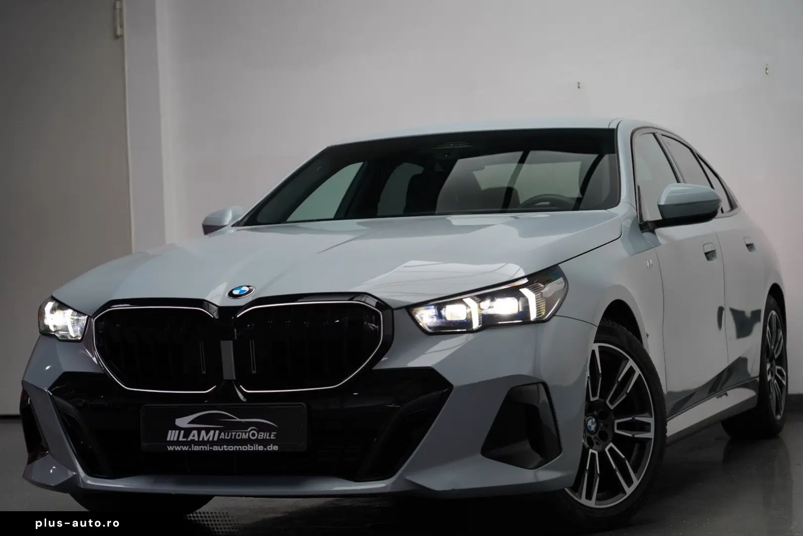 BMW 520d xDrive M Sport ICONIC CARBON 360 H&K MEMO
