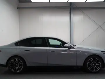 BMW 520d xDrive M Sport ICONIC CARBON 360 H&K MEMO
