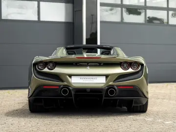 FERRARI F8 SPIDER VERDE MASONI DAYTONA SEAT LIFT CARPLAY