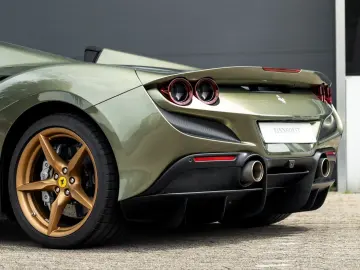 FERRARI F8 SPIDER VERDE MASONI DAYTONA SEAT LIFT CARPLAY