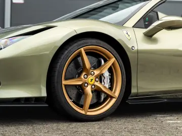 FERRARI F8 SPIDER VERDE MASONI DAYTONA SEAT LIFT CARPLAY