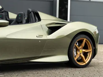 FERRARI F8 SPIDER VERDE MASONI DAYTONA SEAT LIFT CARPLAY